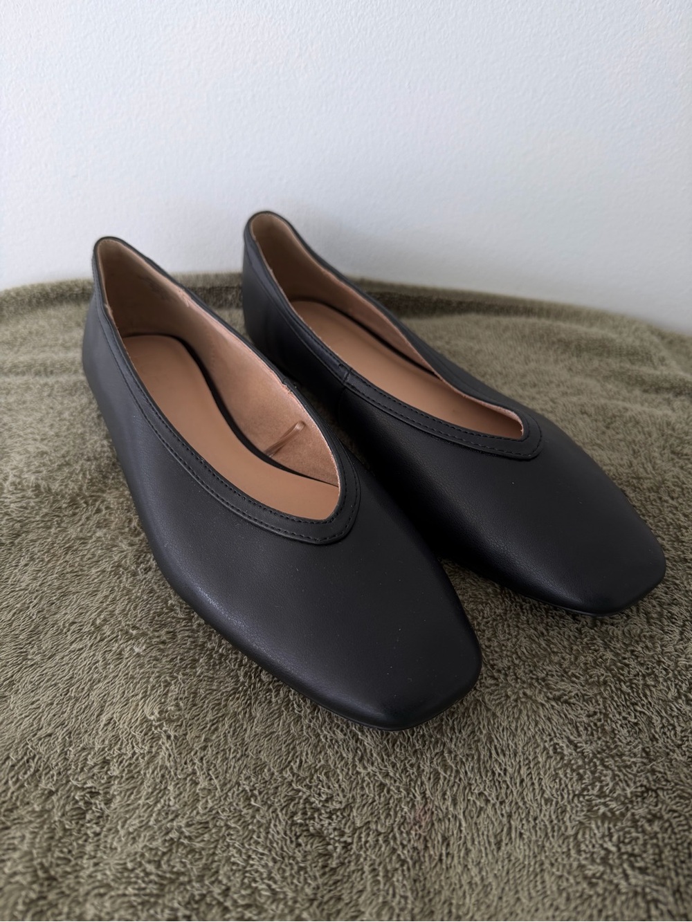 Loft Classic Black Women's Slip-On Flats